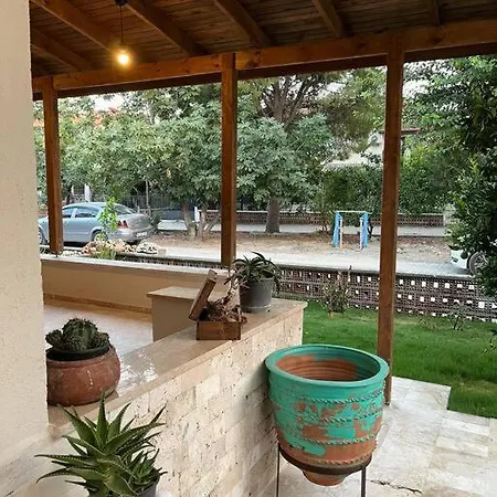 Vilă Pinar - Near The Airport And