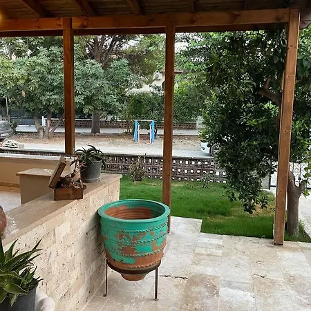 Vilă Pinar - Near The Airport And