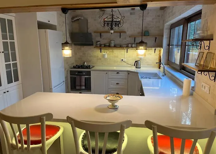 Pinar - Near The Airport And ヴィラ