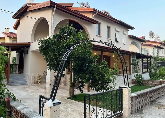 ヴィラ Pinar - Near The Airport And ダラマン