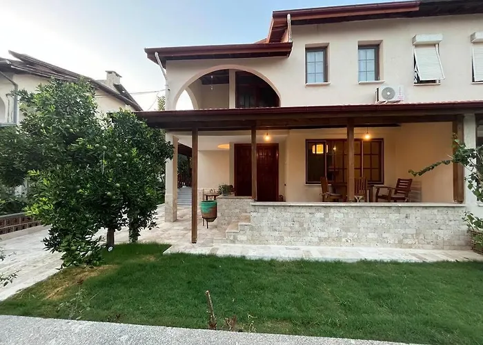 别墅 Pinar - Near The Airport And