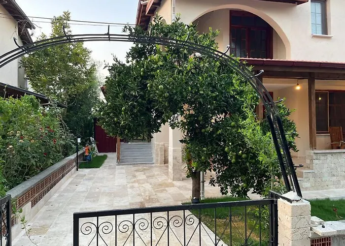 别墅 Pinar - Near The Airport And