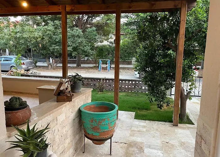 ヴィラ Pinar - Near The Airport And